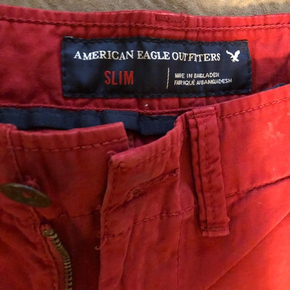 American eagle red distressed khaki pants - Picture 3 of 4